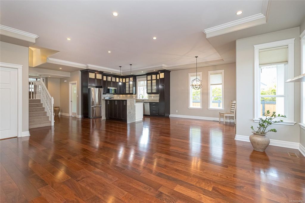 listing image 16043494660455058060