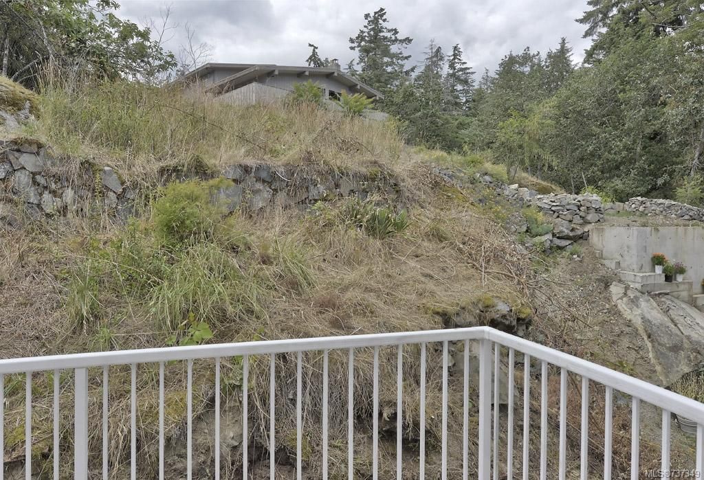 listing image 16041362057306474287