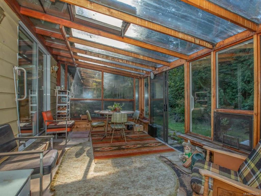 listing image 16045572161933485042