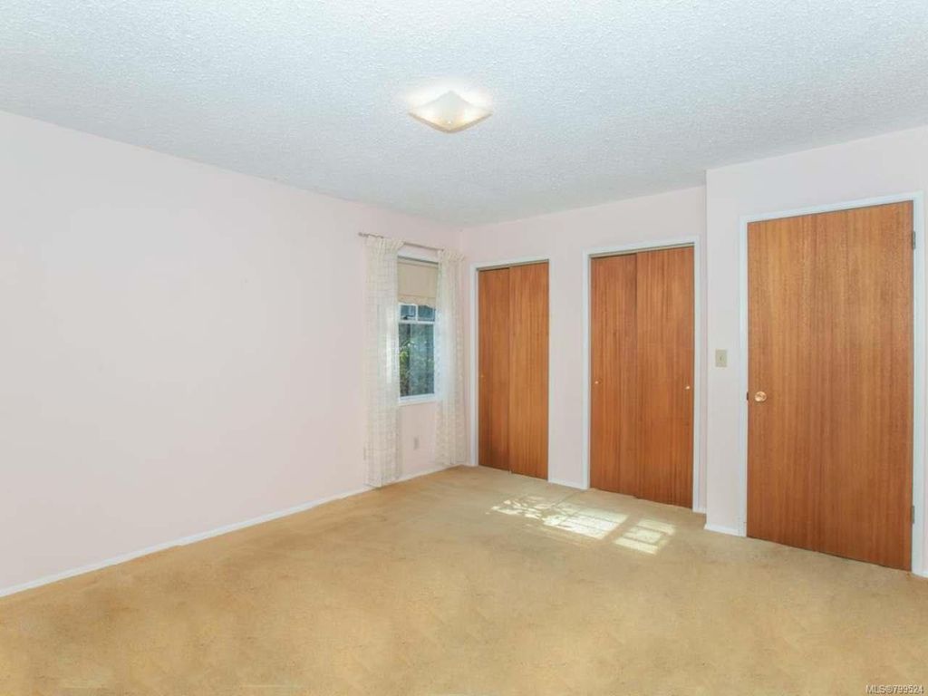 listing image 16048250713281505382