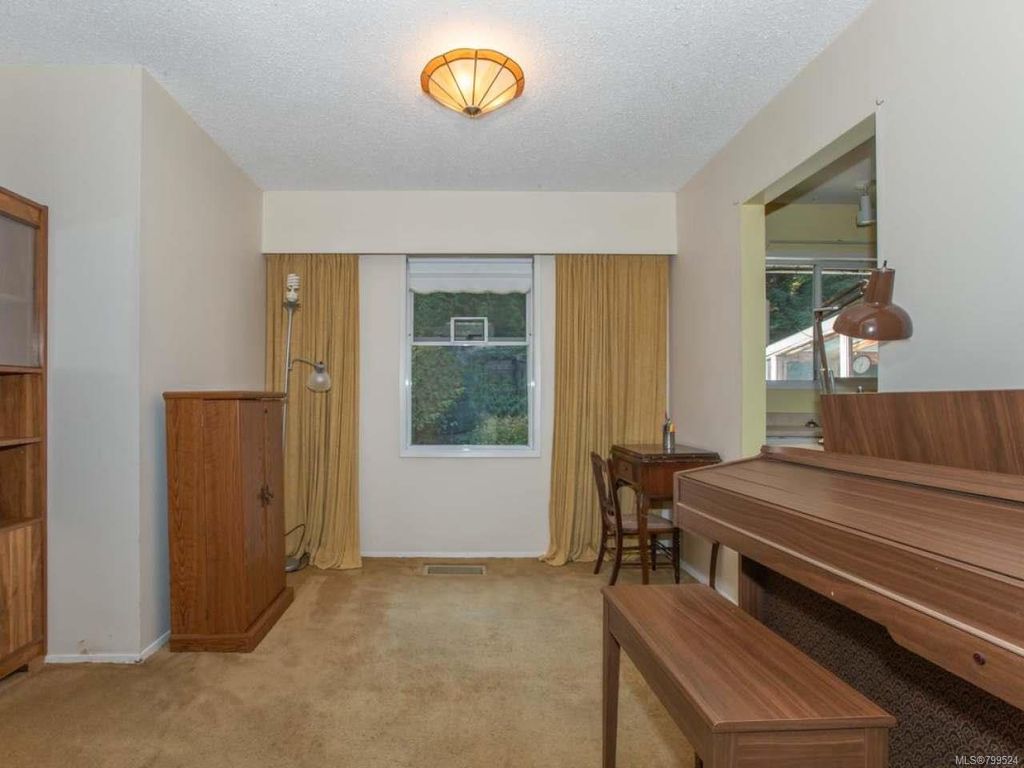 listing image 16040975306417321545