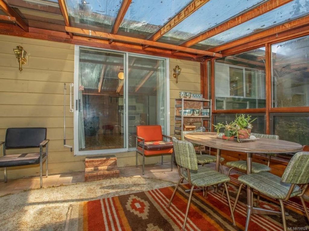 listing image 16045408679681060602