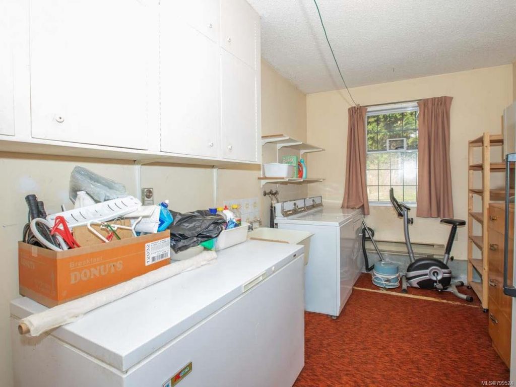 listing image 16049062470921113669