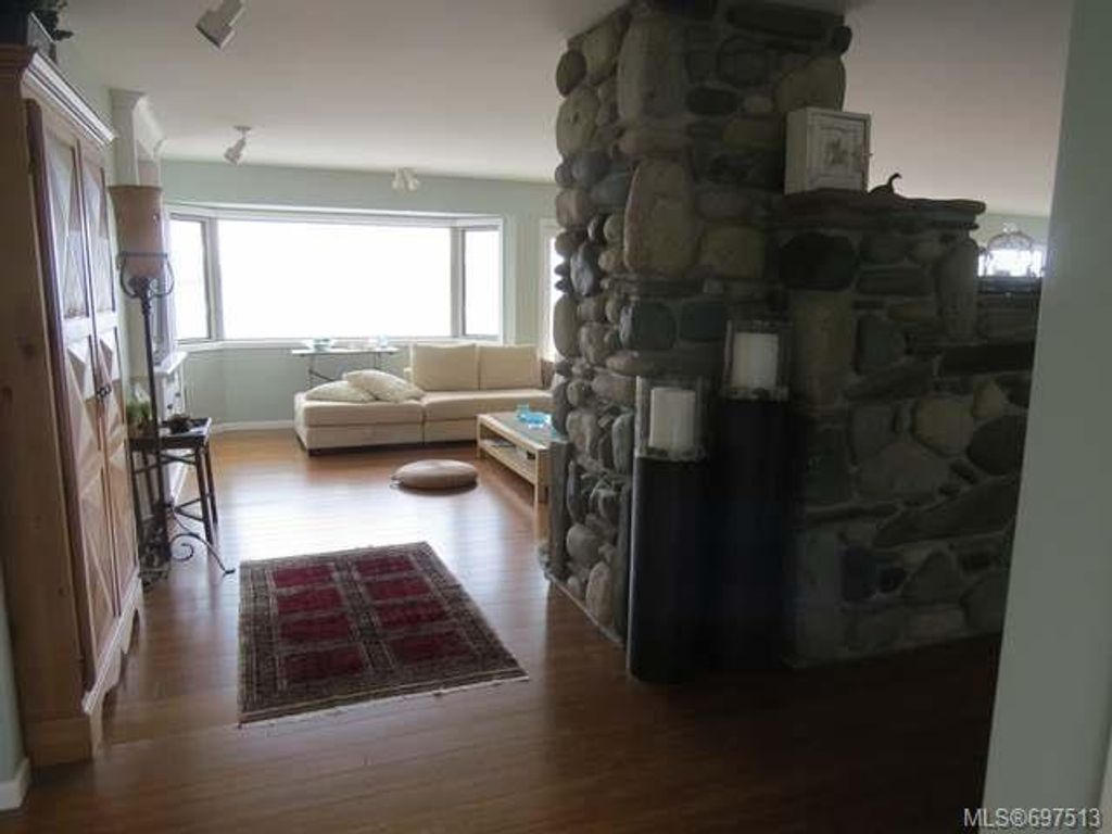 listing image 16040725487405201135