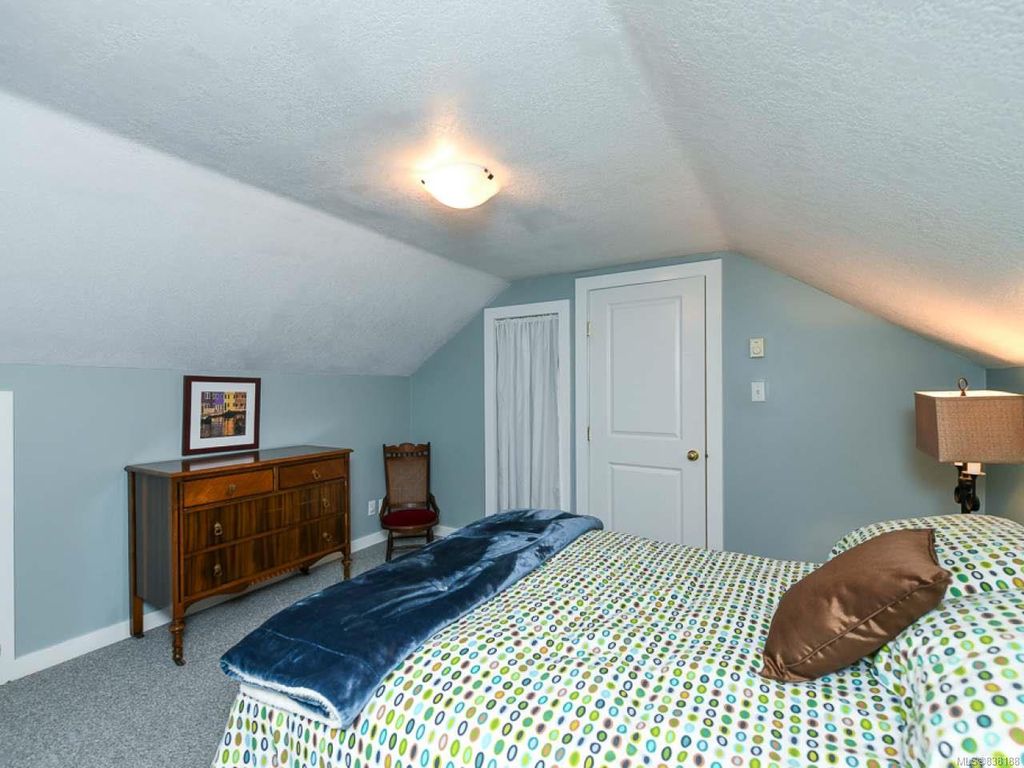 listing image 16041085114438648168