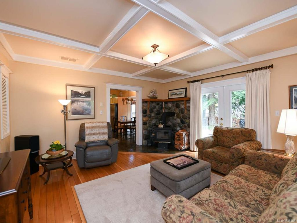 listing image 16046023656282385391