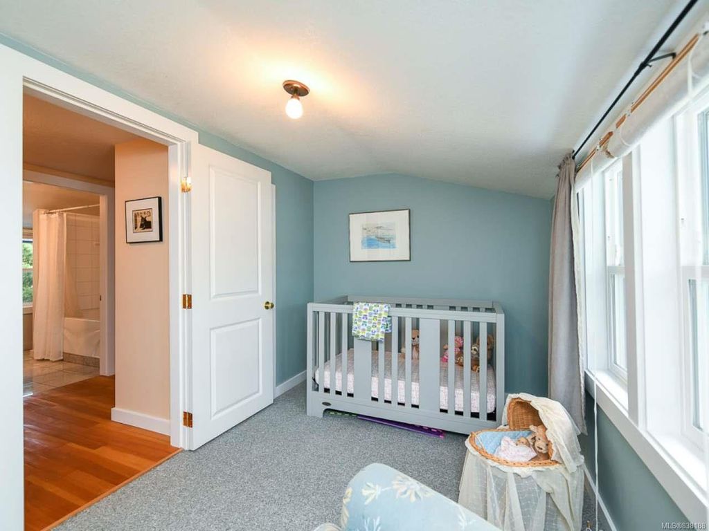 listing image 16043054268774177818