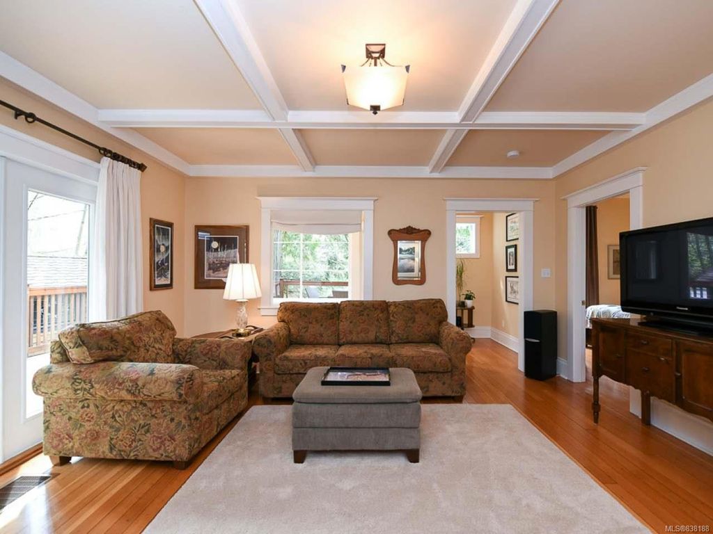 listing image 16045939726820774459