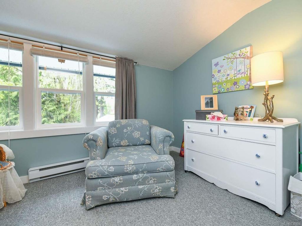 listing image 16044351669624882379