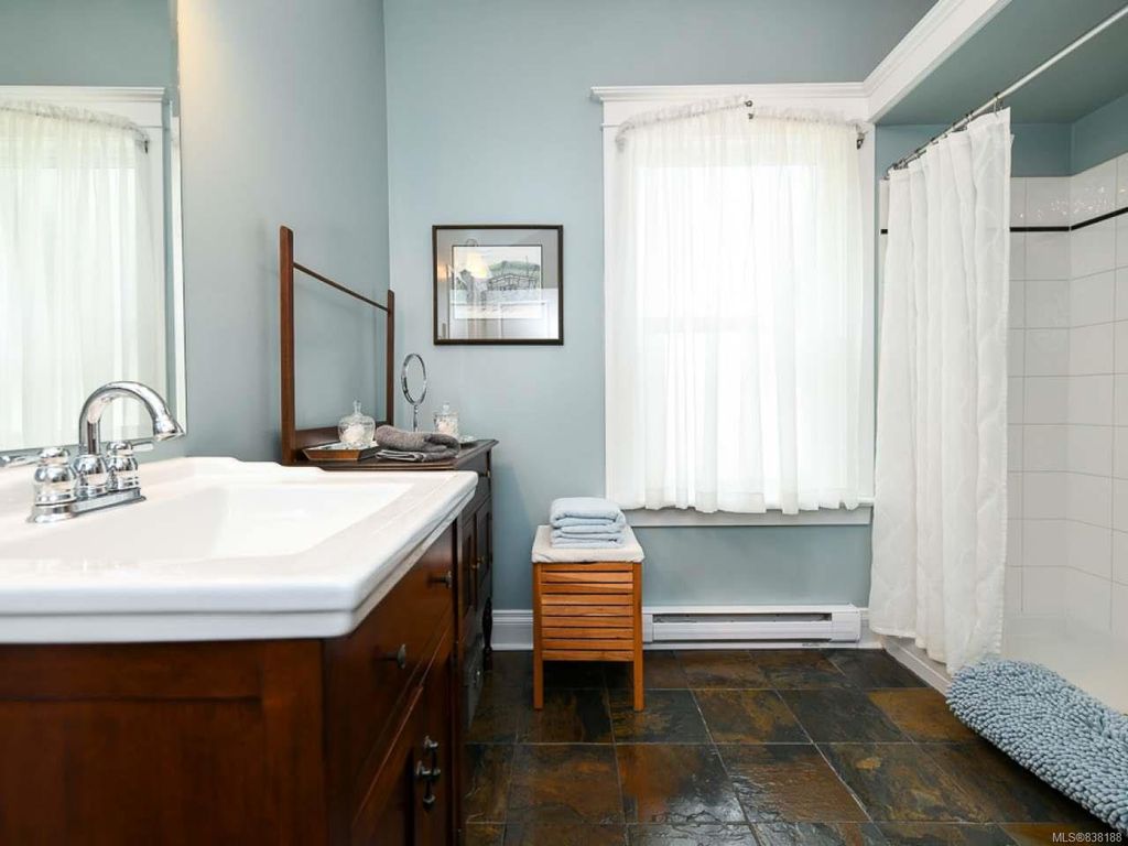 listing image 16046085890802192160