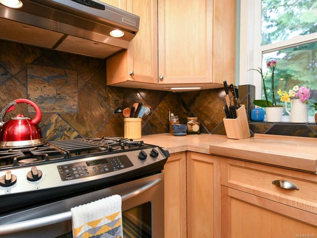 listing image 16047517823892106428