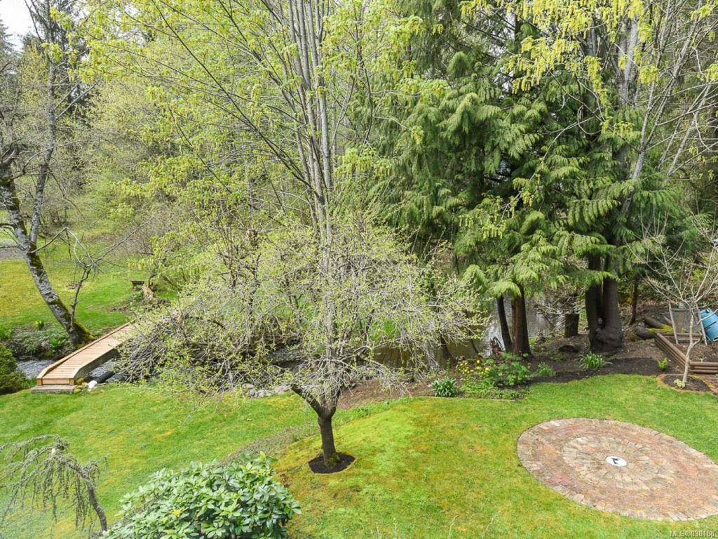 listing image 16045647841502808092