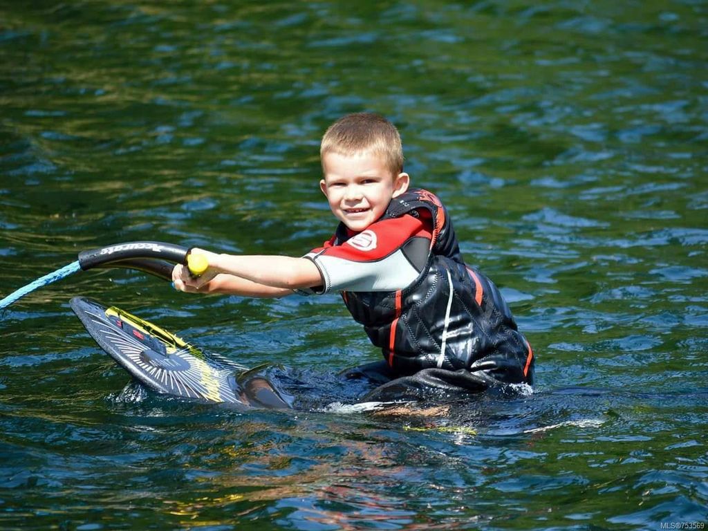 listing image 16045130788270032262