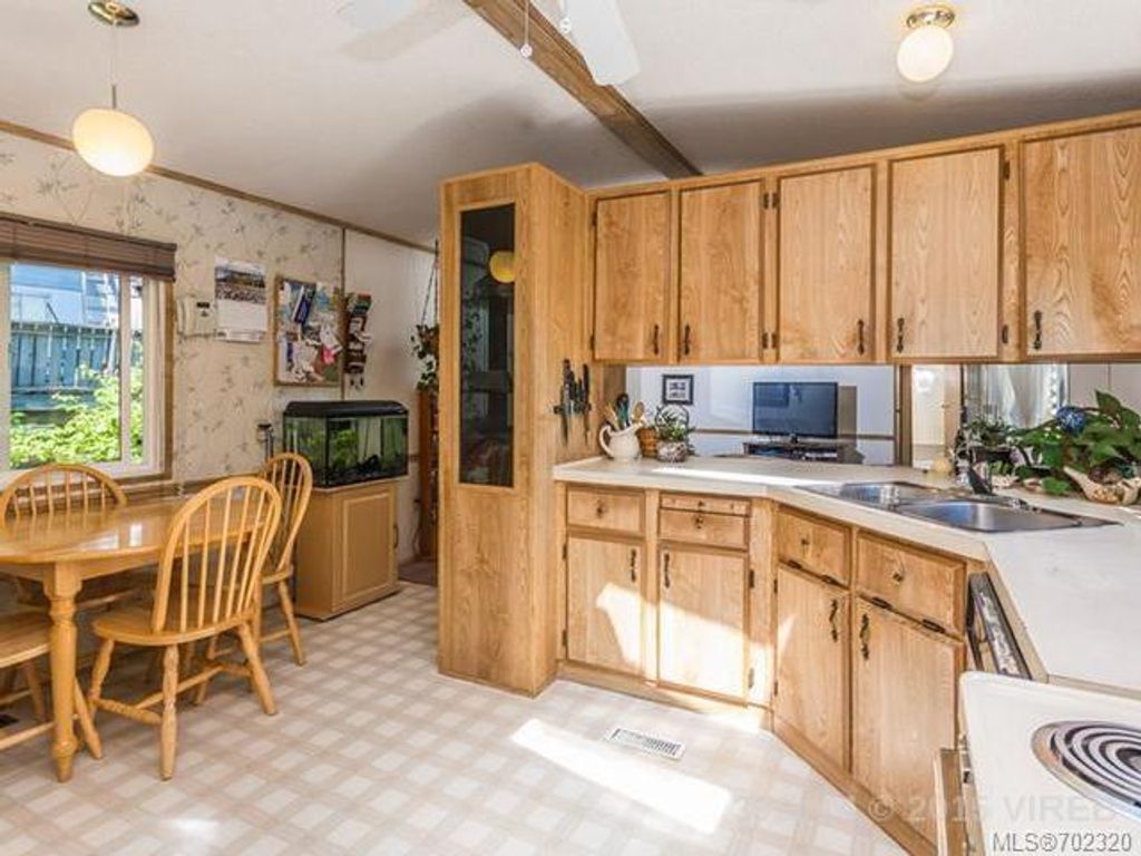 listing image 16042942434429621250
