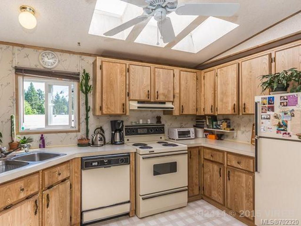 listing image 16041877501381244430