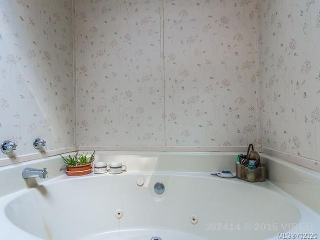 listing image 16046235207714303184