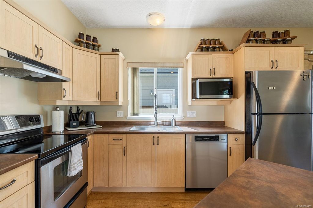 listing image 16043552521865830346