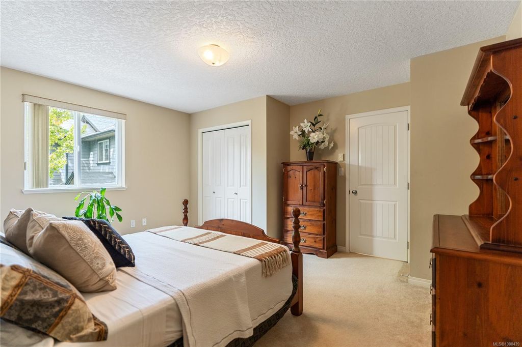 listing image 16042675656399201408