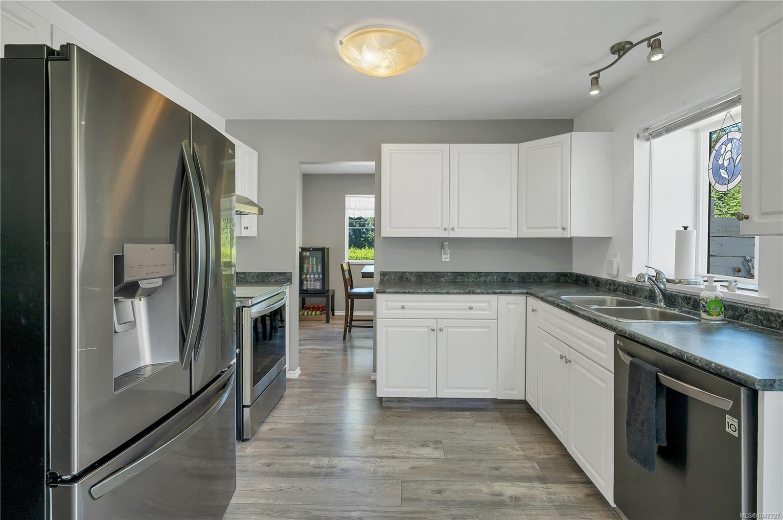 825 Pinecrest Rd