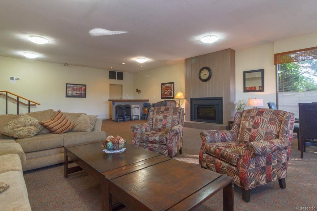 listing image 16045495671776196567