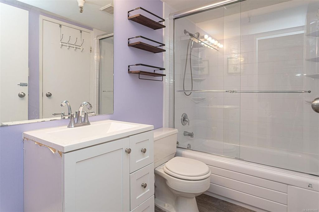 listing image 16040581858409571405