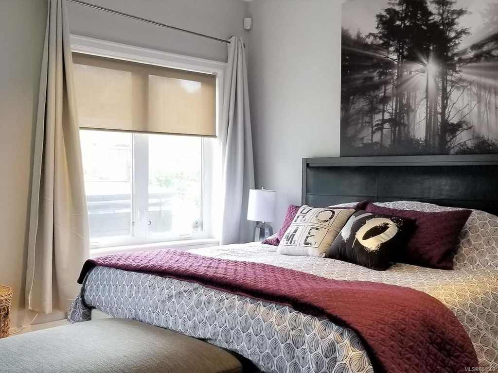listing image 16040932434768840164