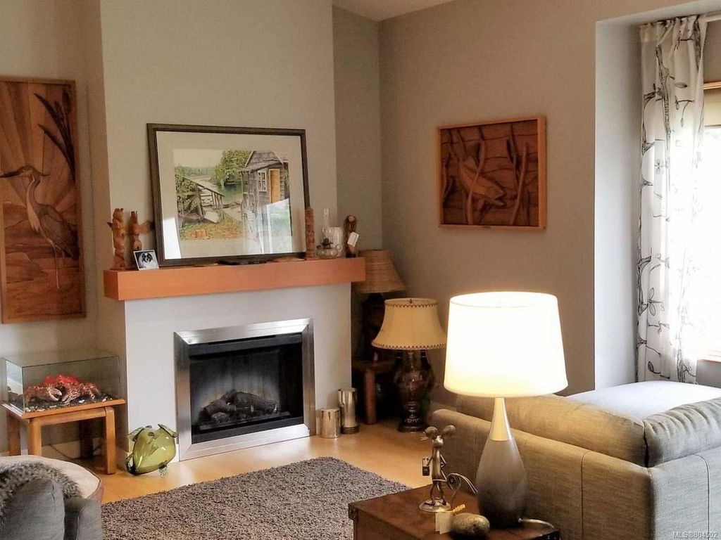 listing image 16040832332581053133