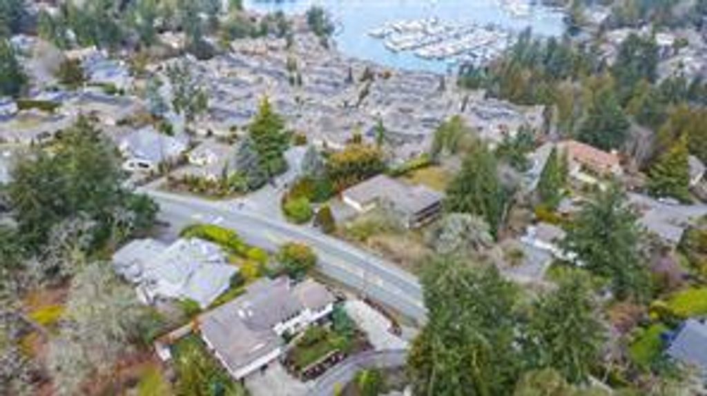 listing image 16043103890172439603