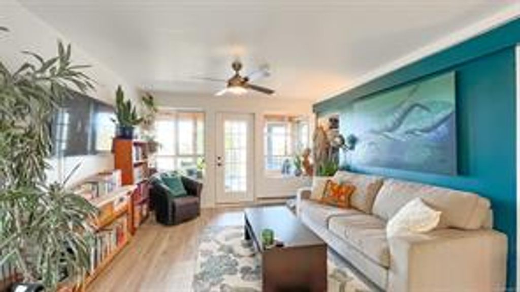 listing image 16049396264766753320