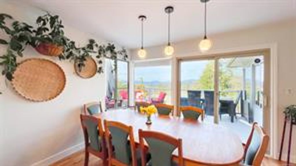 listing image 16040808947978609584
