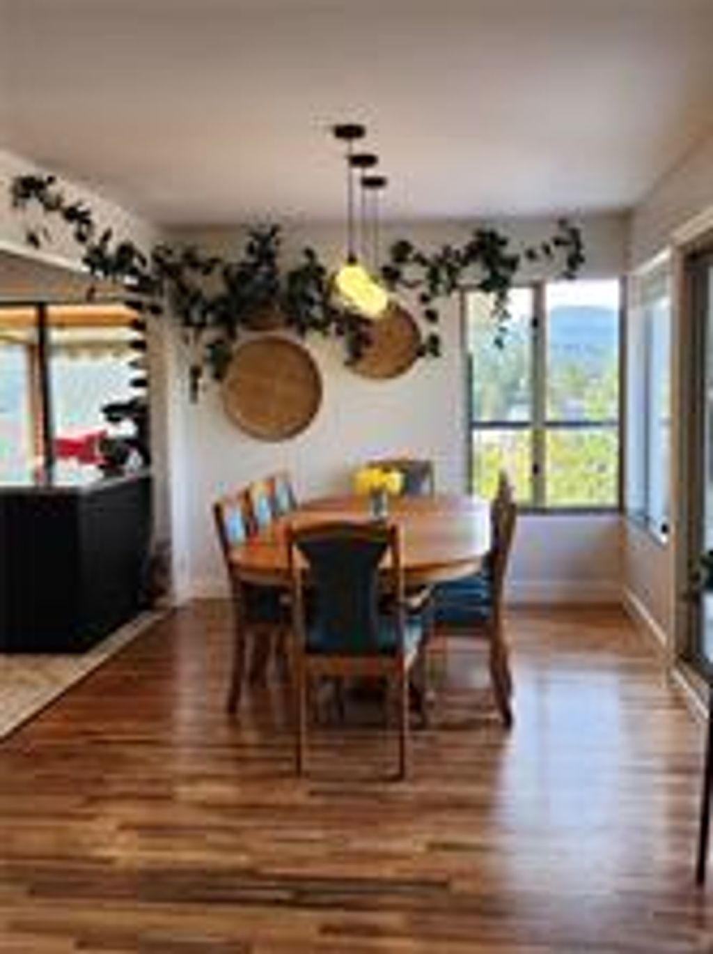 listing image 16045729795311186472