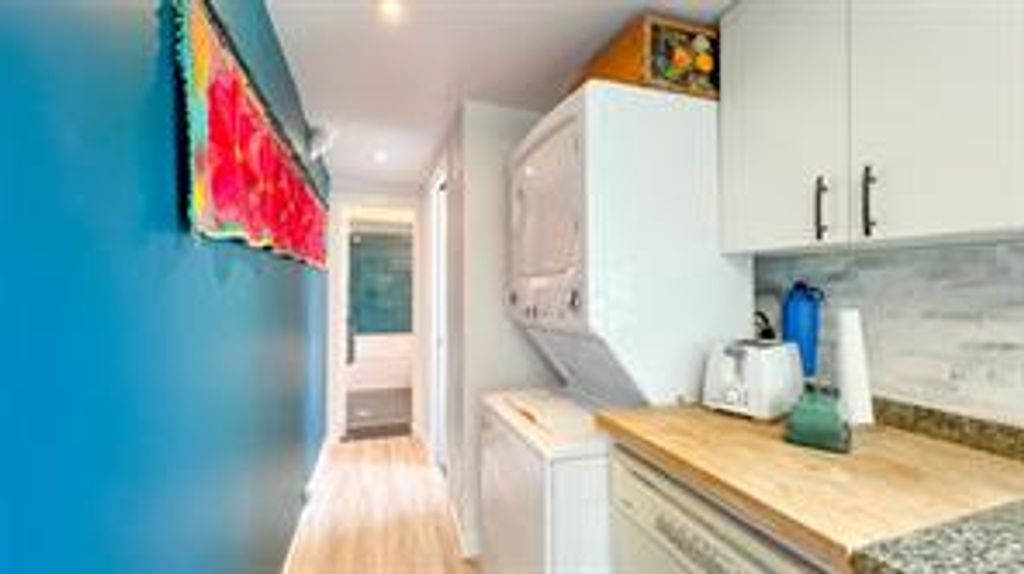listing image 16046421766823770266