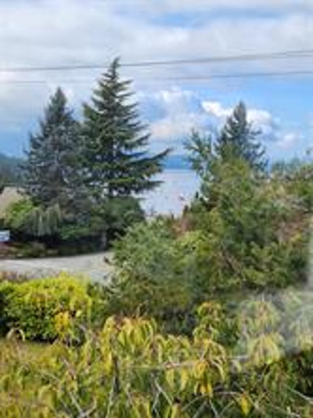 listing image 16040175547155447623