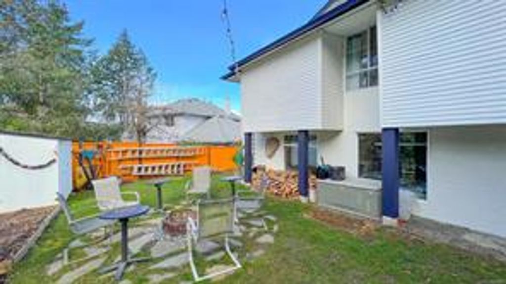 listing image 16040992283737867086