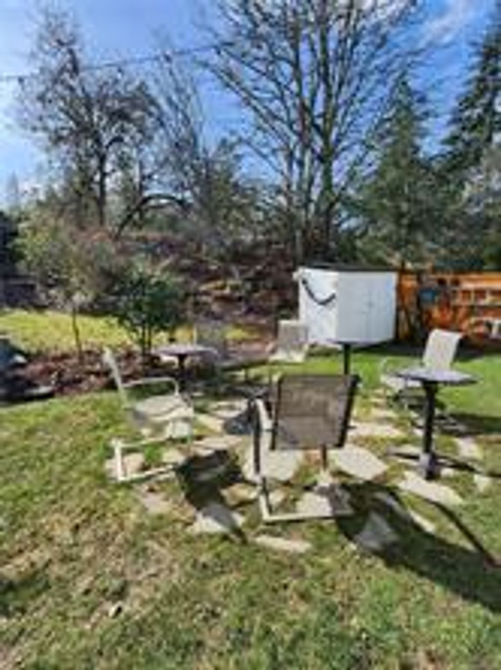 listing image 16049725285694049576
