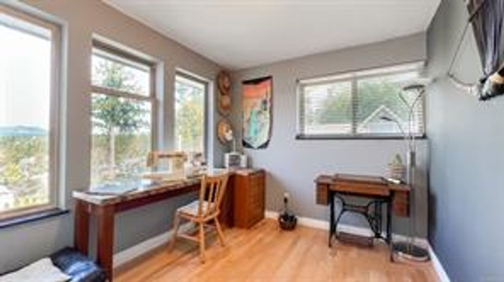 listing image 16047533380829815085