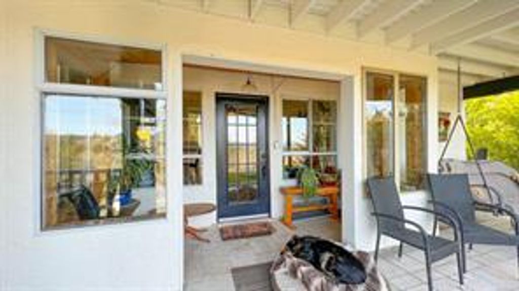 listing image 16046505750503158295