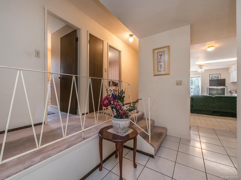 listing image 16043219216622910490