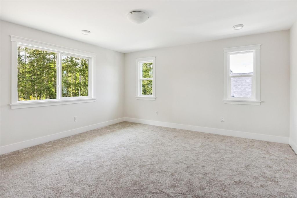 listing image 16048684373686293839