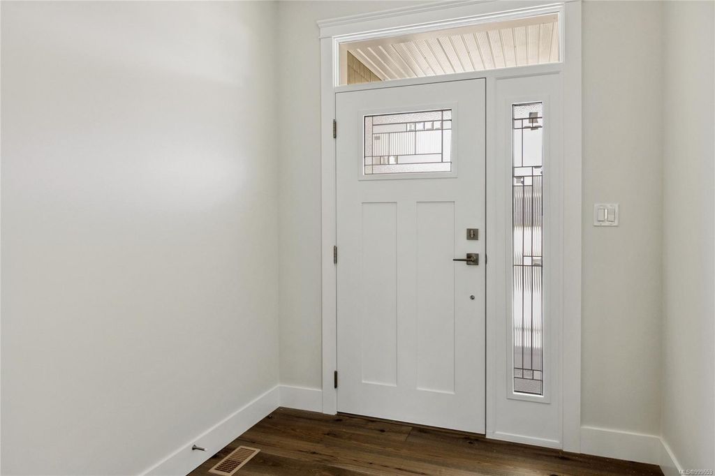 listing image 16040923203572011506