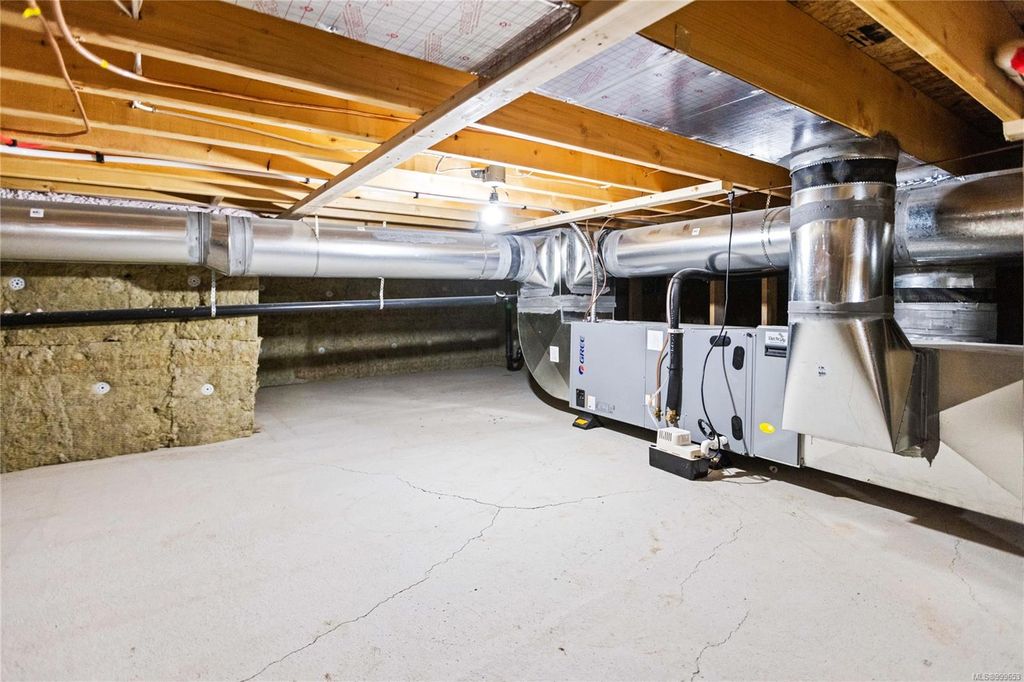 listing image 16049835578643944286