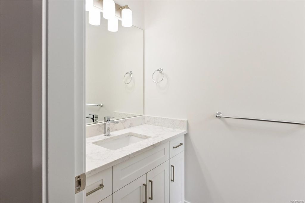 listing image 16047057923178113127