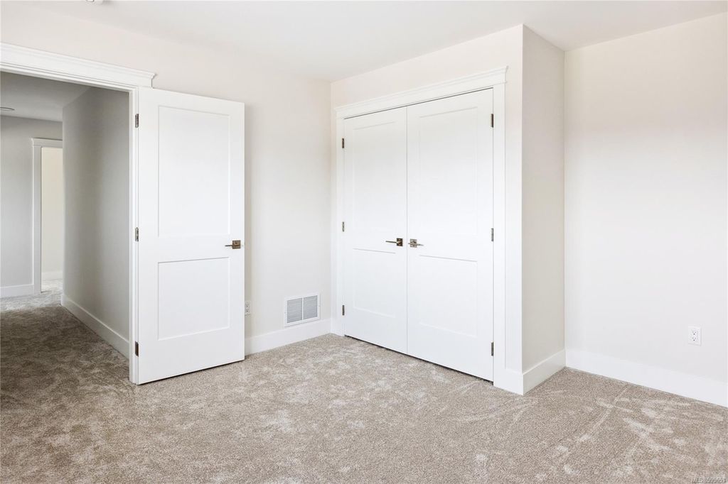 listing image 16049445514050954055