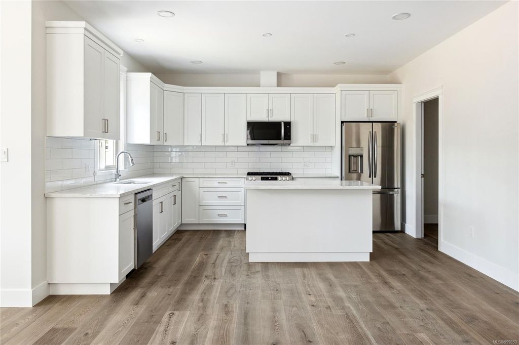 listing image 16043810580986384514