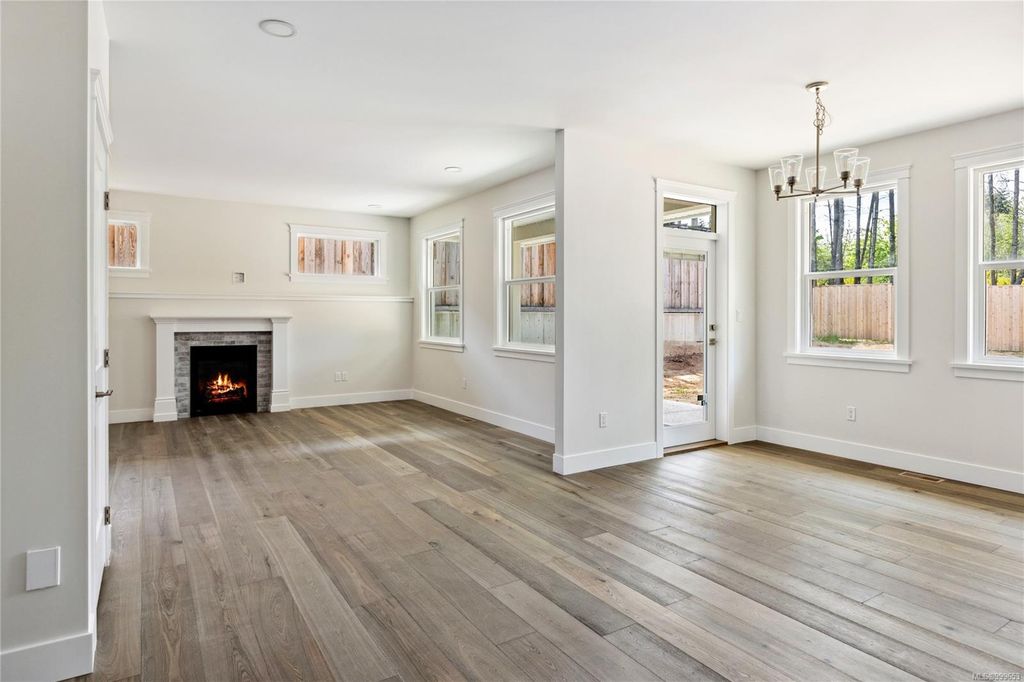 listing image 16045779081838147575