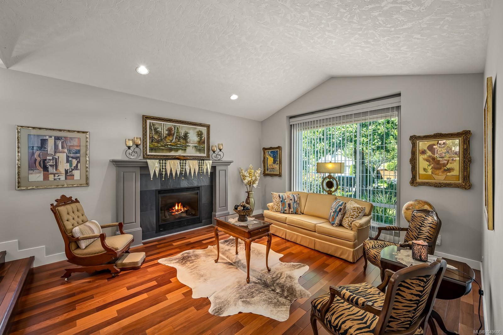 920 Eastwicke Cres