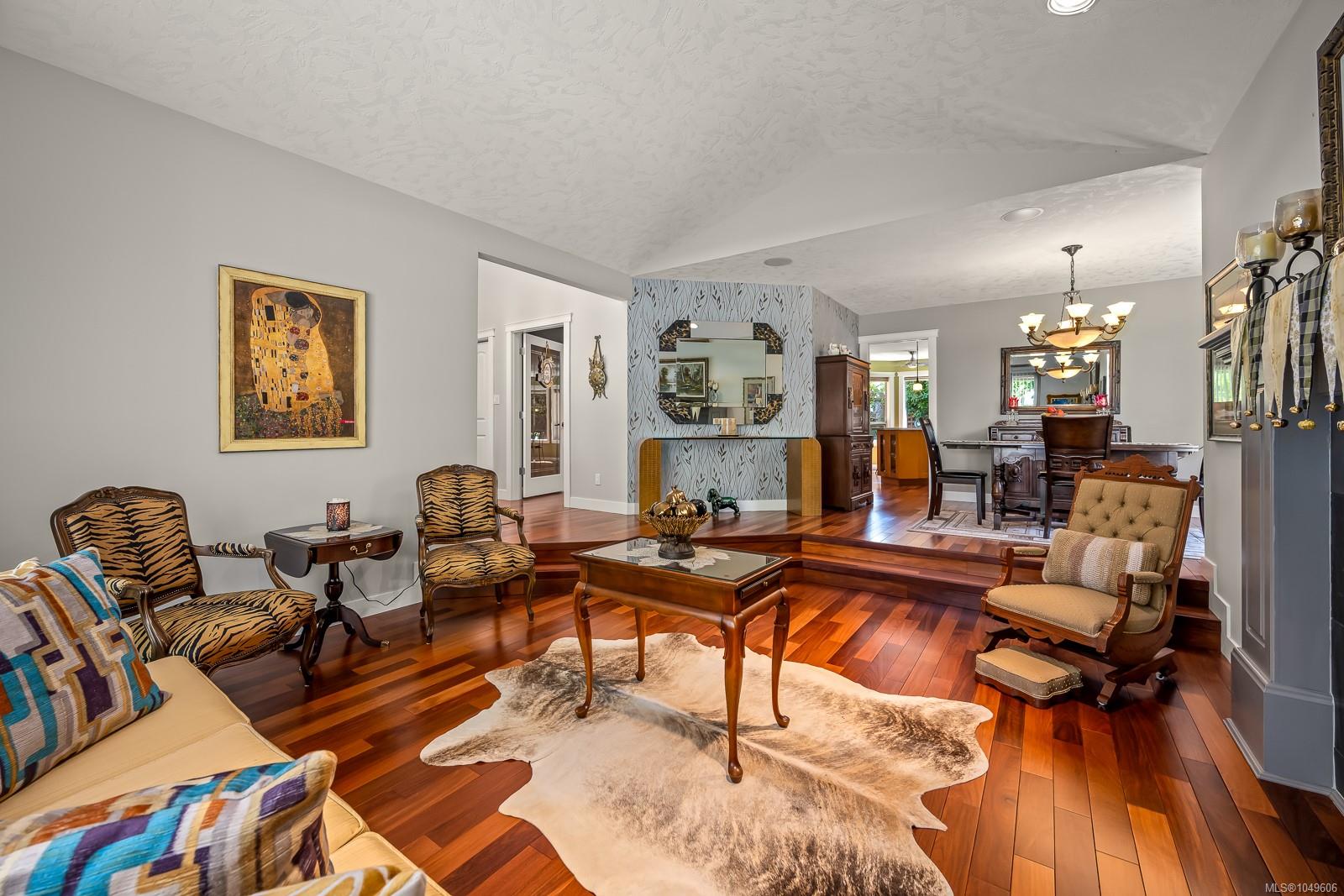 920 Eastwicke Cres