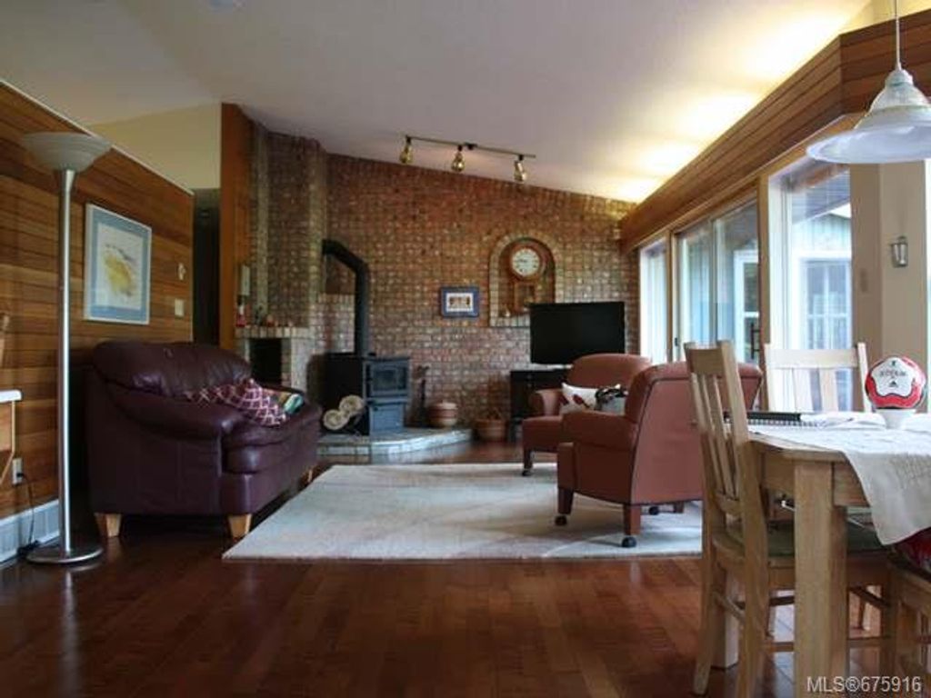 listing image 16042927764126560525