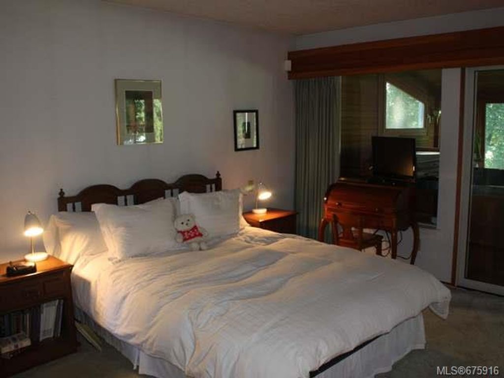 listing image 16046019033757443958