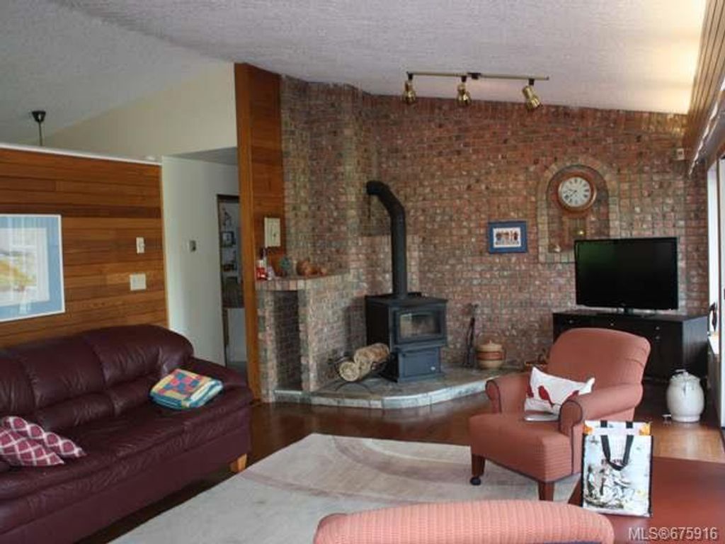 listing image 16045497224209039046